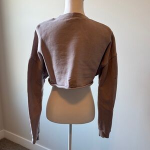 ALO Yoga Women's Lavender Cropped Crew Neck